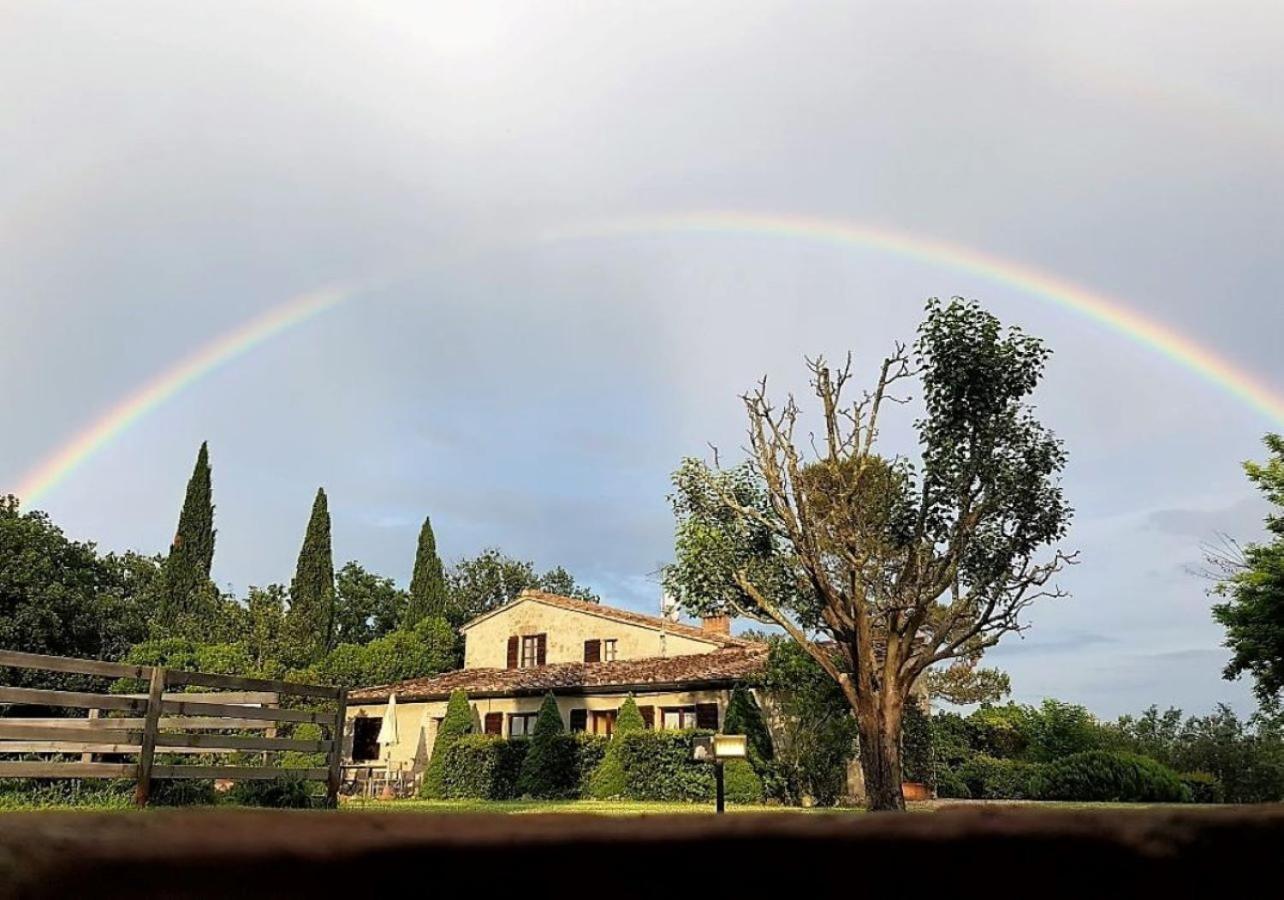 Fattoria Agriturismo Nerbona Vila Casole dʼElsa Exterior foto